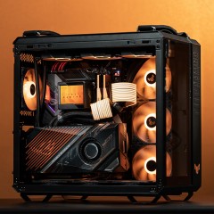 华硕（ASUS）TUF GAMING GT502 弹药库机箱 双仓设计/免工具拆卸/黑色海景房/创新散热/GPU支架